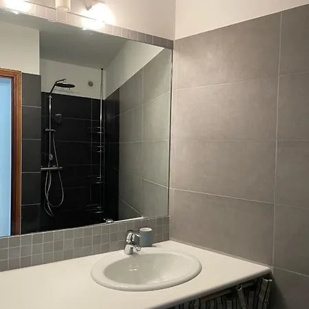 Bougainville Semesterbostad *