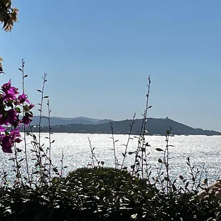 Bougainville Σπίτι διακοπών *